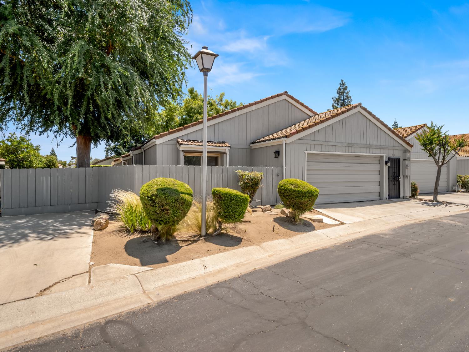 1872 Cougar Ln, Clovis, CA 93611