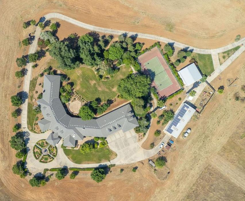4715 E Copper Ave, Clovis, CA 93619