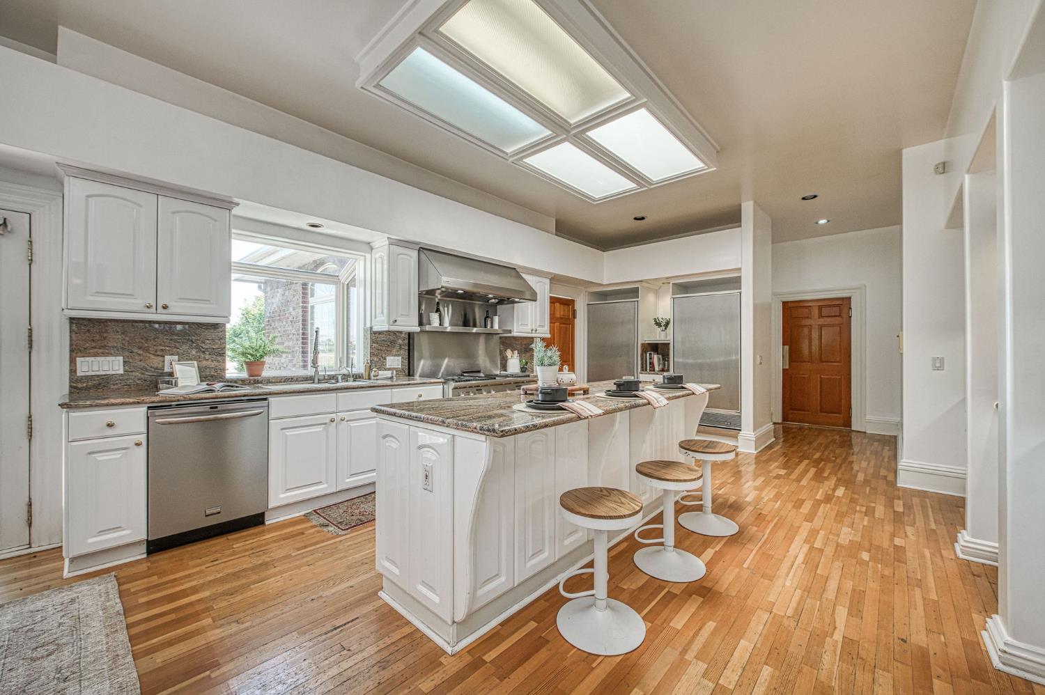 4715 E Copper Ave, Clovis, CA 93619