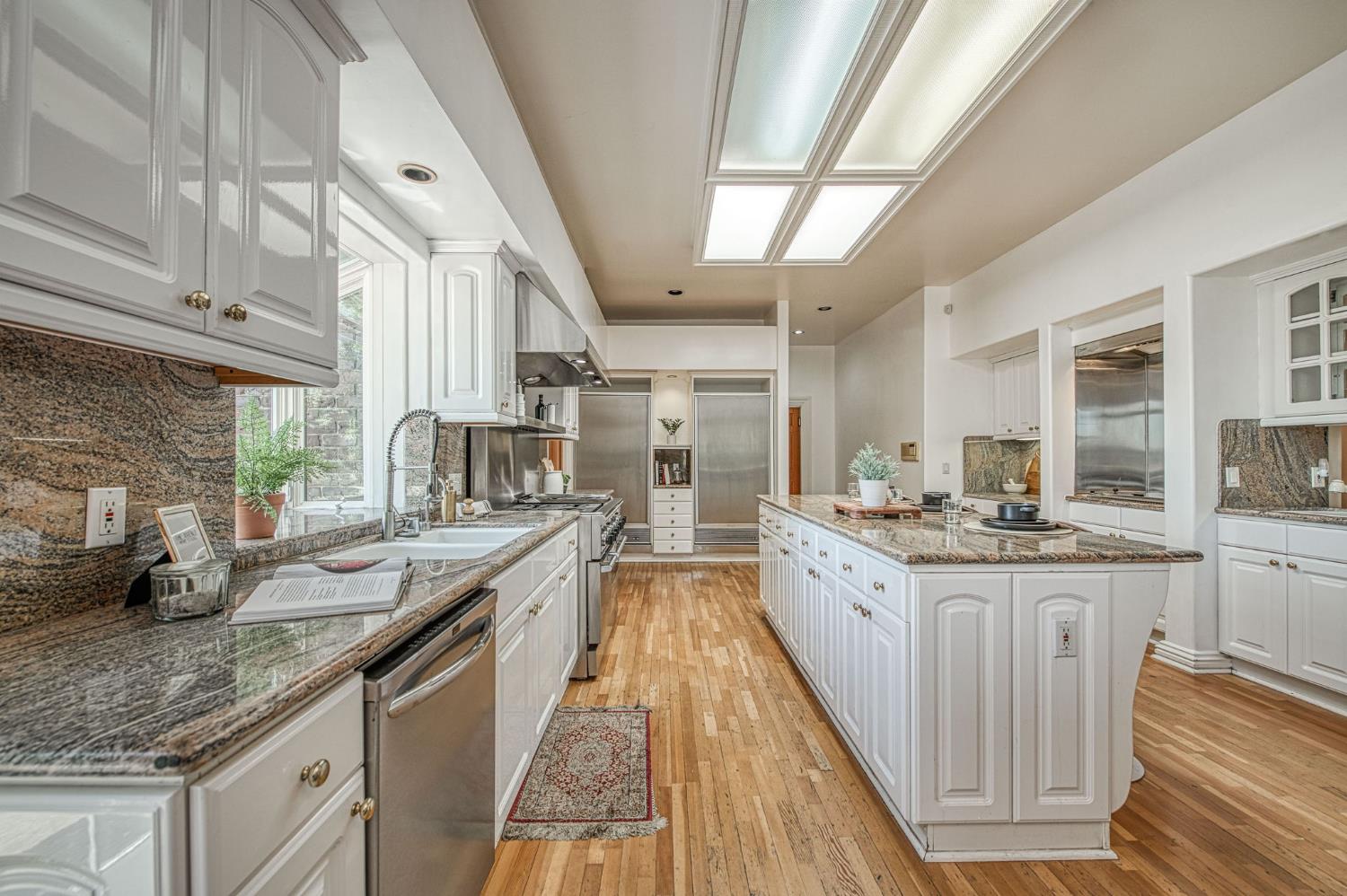 4715 E Copper Ave, Clovis, CA 93619