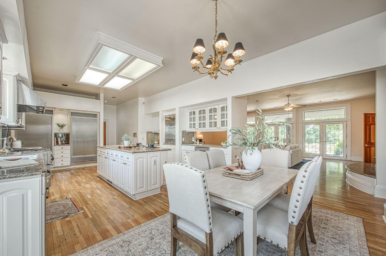 4715 E Copper Ave, Clovis, CA 93619