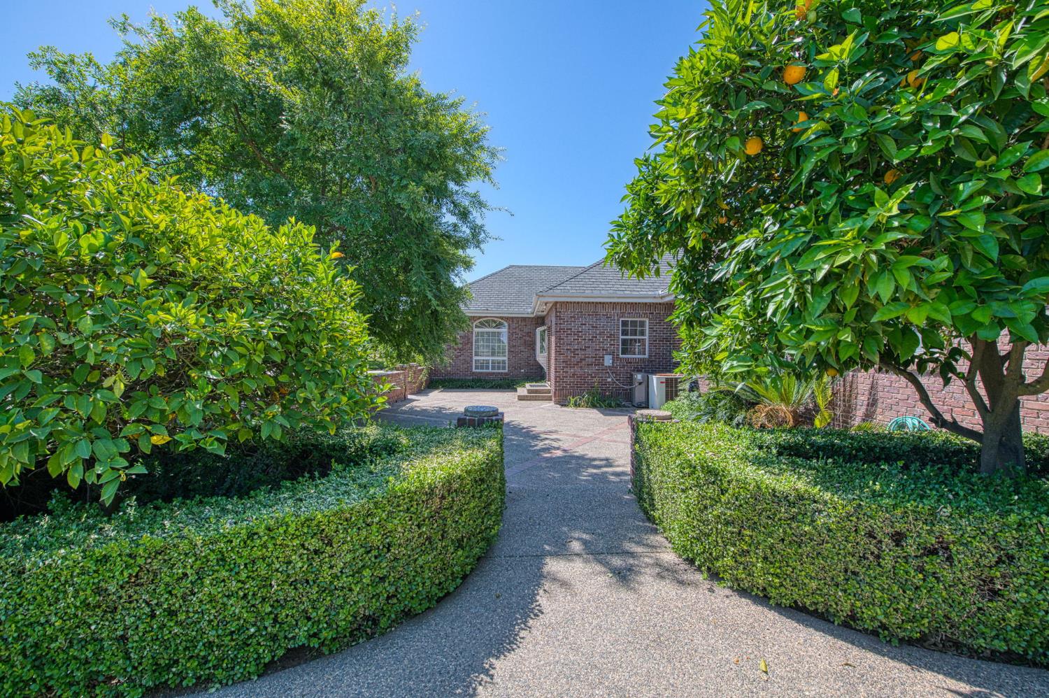 4715 E Copper Ave, Clovis, CA 93619