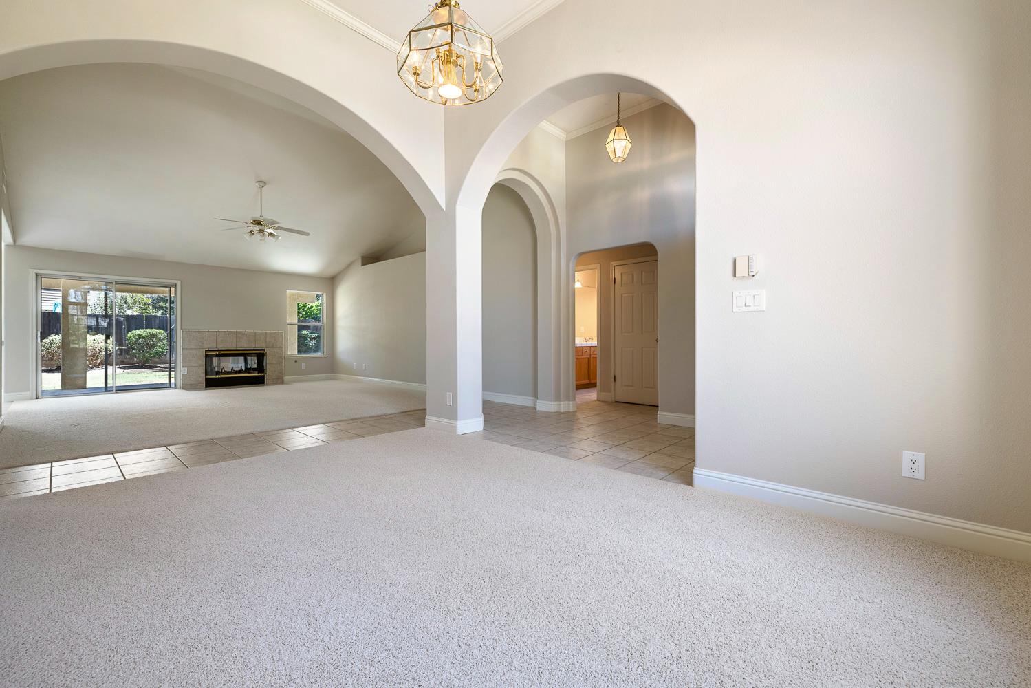 1471 N Terry Ave, Clovis, CA 93619