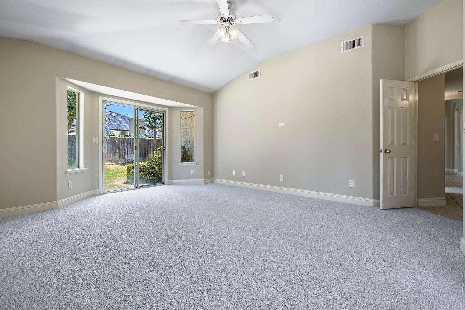 1471 N Terry Ave, Clovis, CA 93619