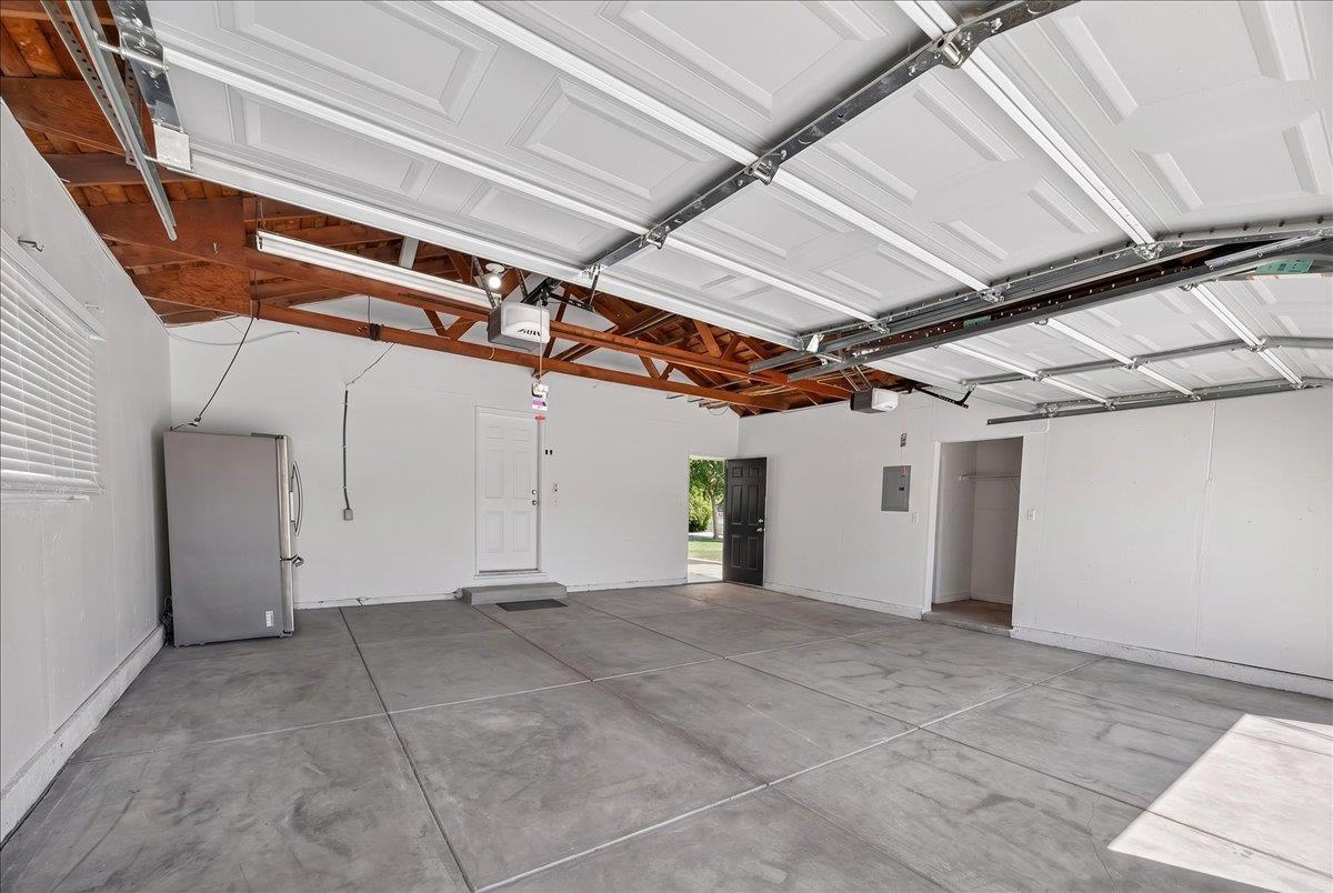 12583 Heather Lane, Clovis, CA 93619