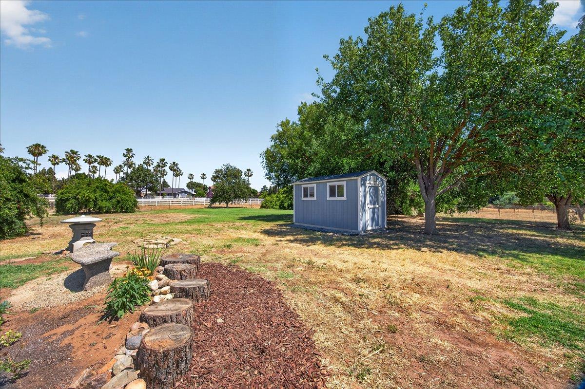 12583 Heather Lane, Clovis, CA 93619