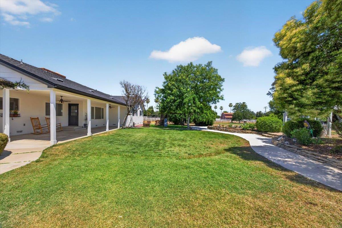 12583 Heather Lane, Clovis, CA 93619