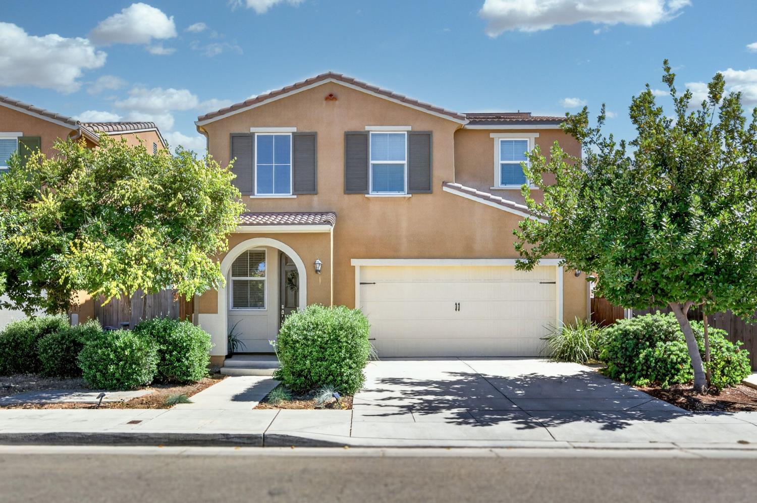 3866 Sussex Ave, Clovis, CA 93619