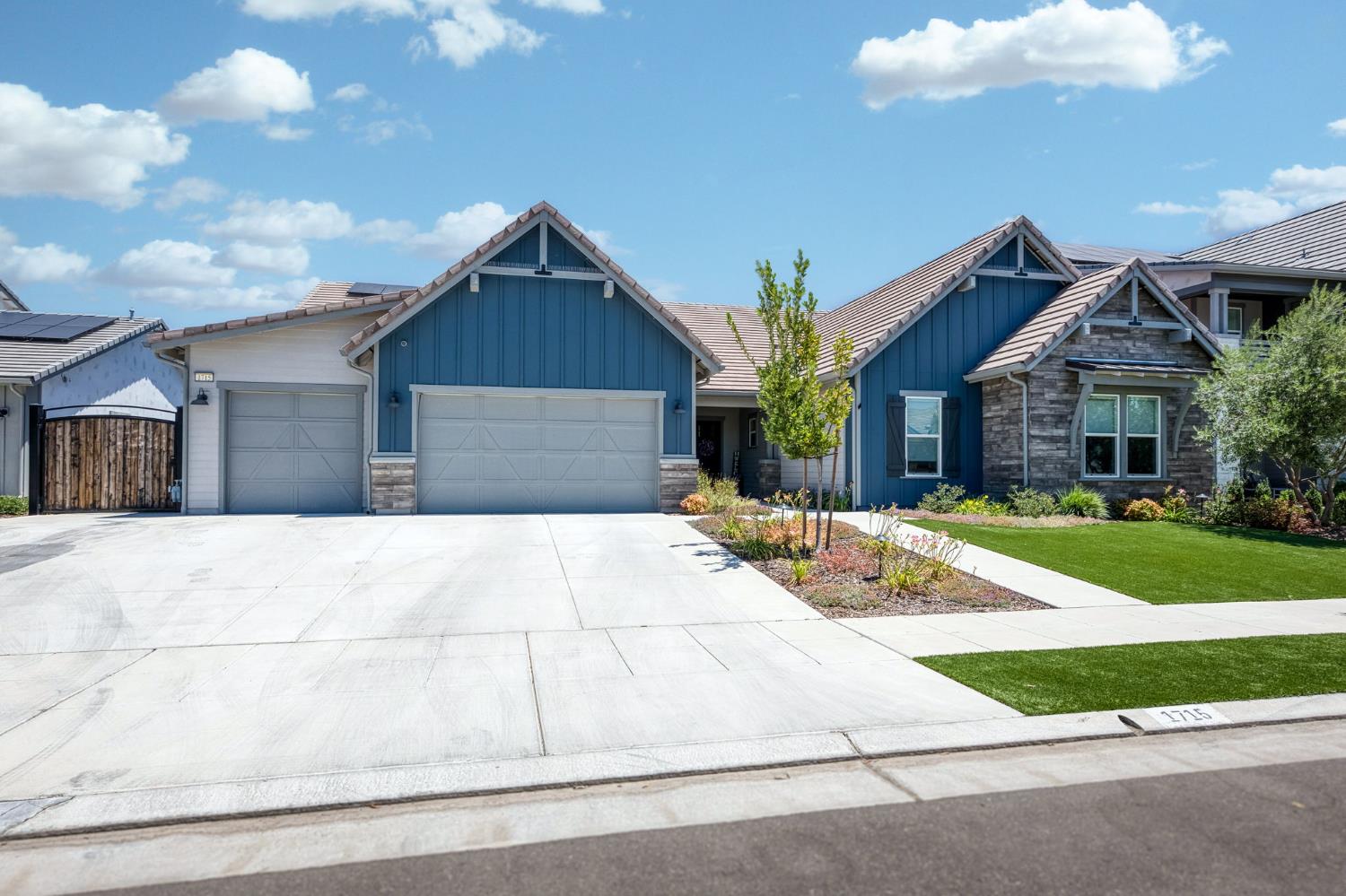1715 N Renn Ave, Clovis, CA 93619