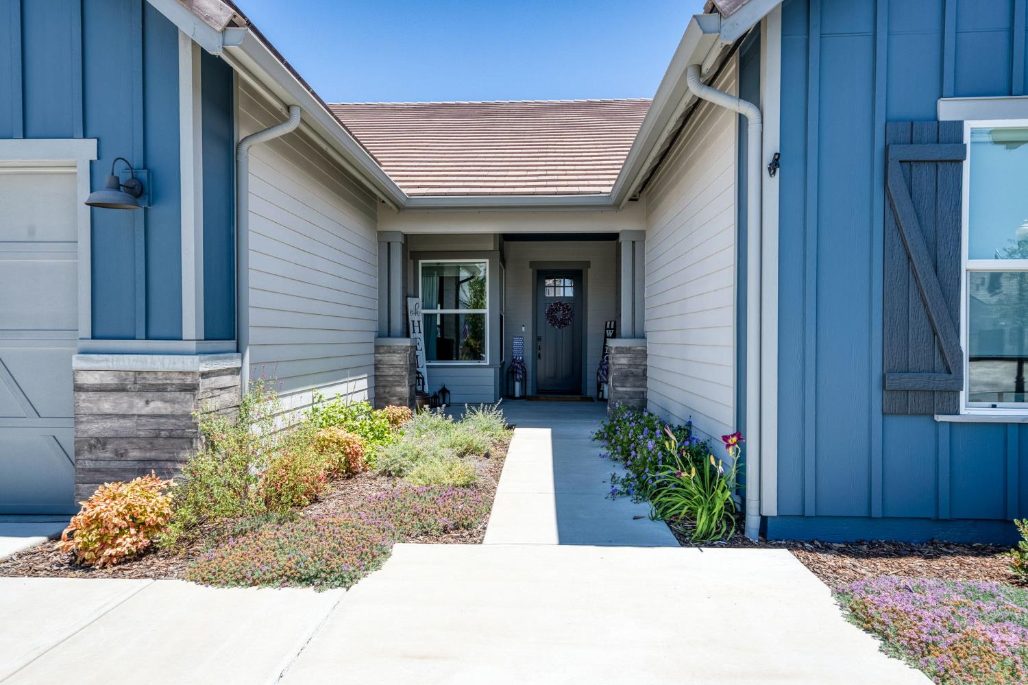 1715 N Renn Ave, Clovis, CA 93619