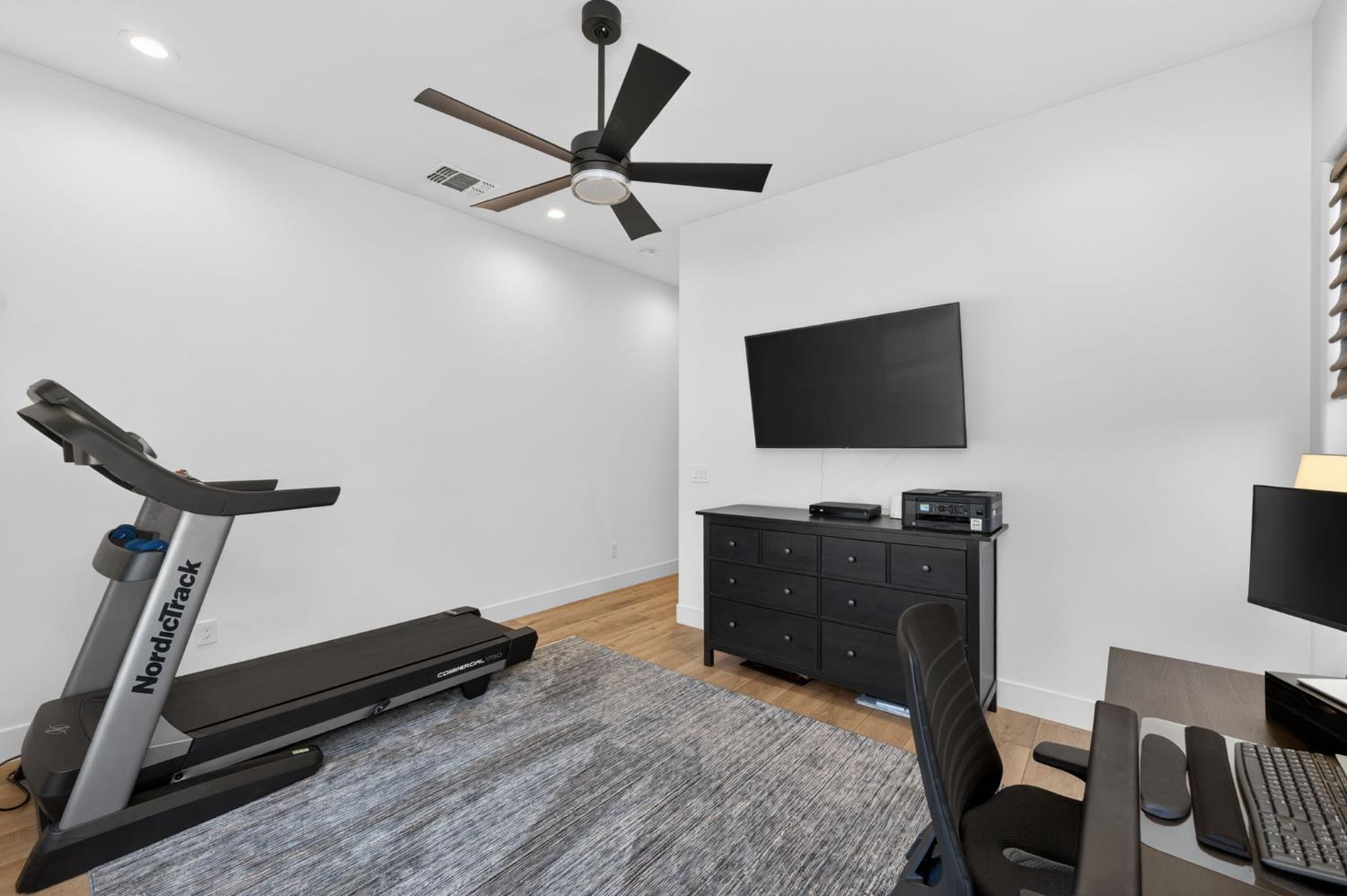 1715 N Renn Ave, Clovis, CA 93619