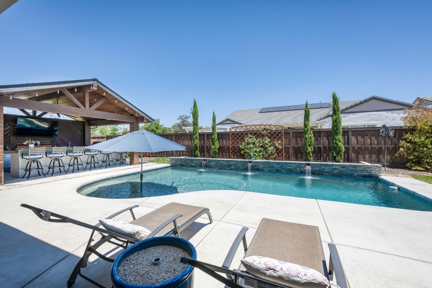 1715 N Renn Ave, Clovis, CA 93619