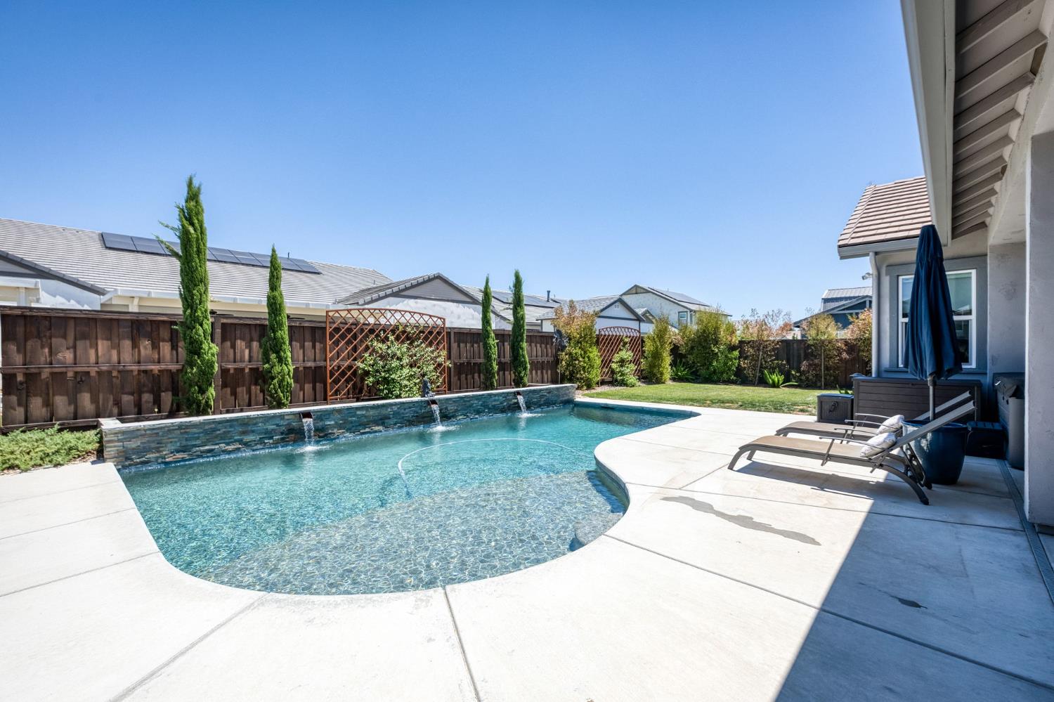 1715 N Renn Ave, Clovis, CA 93619