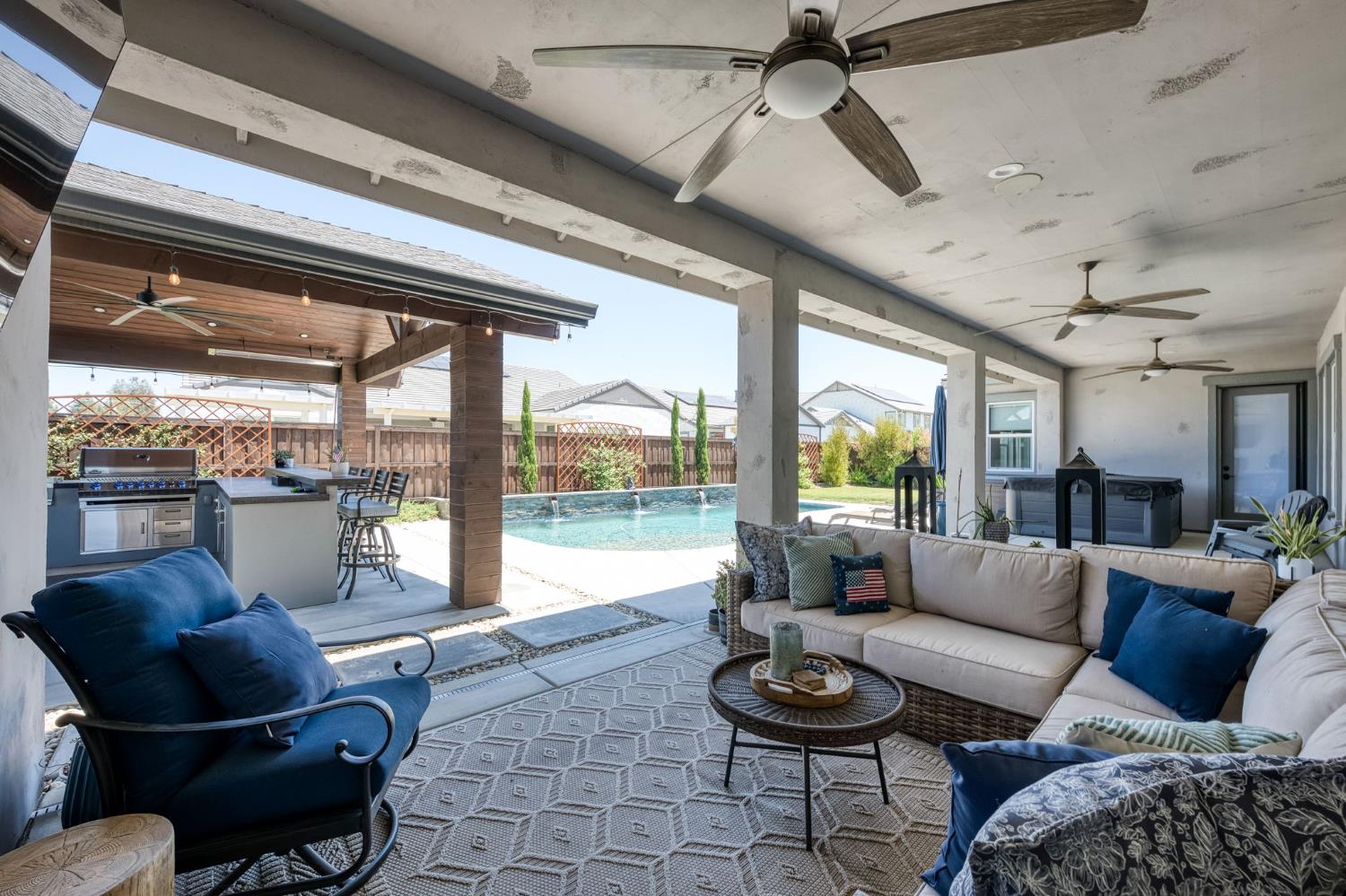 1715 N Renn Ave, Clovis, CA 93619