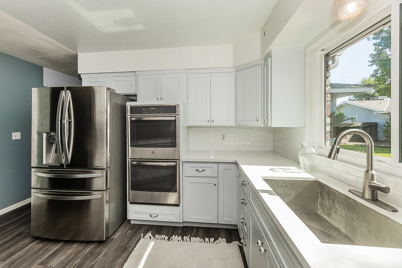 1895 Dennis Ave, Clovis, CA 93611