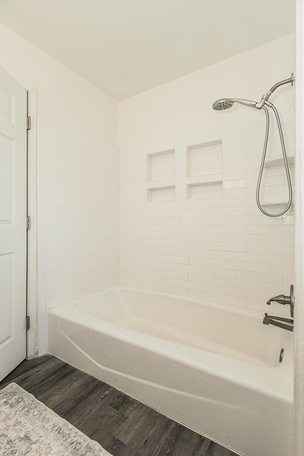 1895 Dennis Ave, Clovis, CA 93611