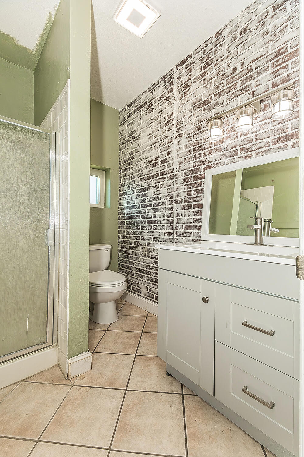 1895 Dennis Ave, Clovis, CA 93611