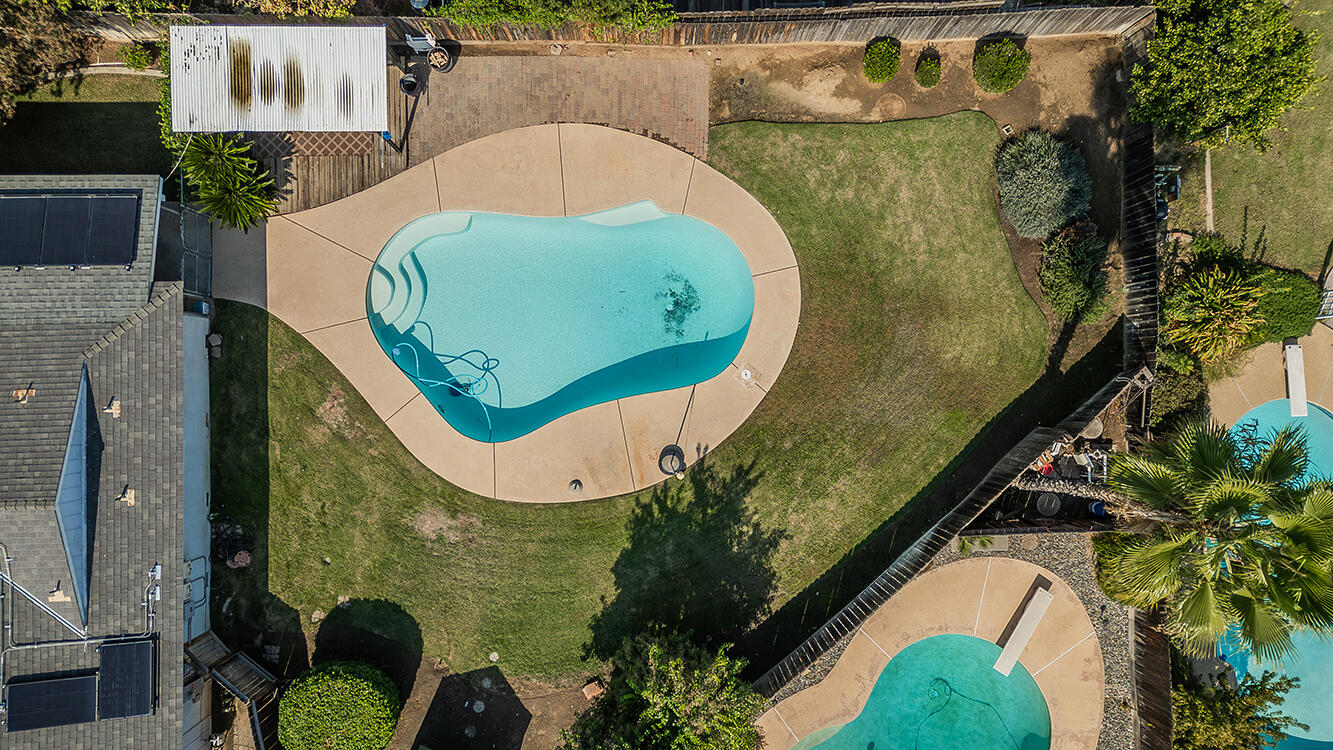 1895 Dennis Ave, Clovis, CA 93611