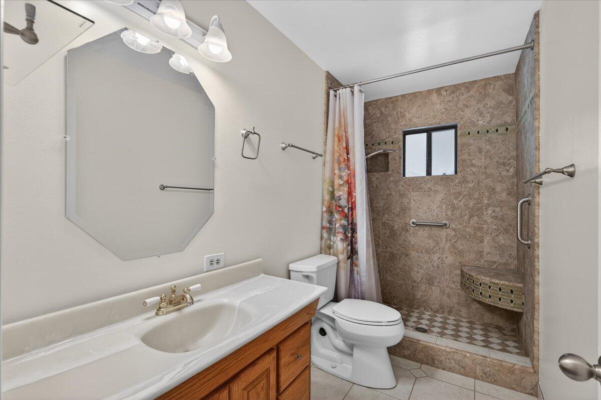 1335 Cindy Ave, Clovis, CA 93612