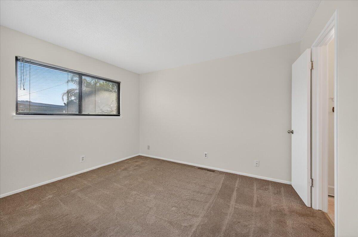 1335 Cindy Ave, Clovis, CA 93612